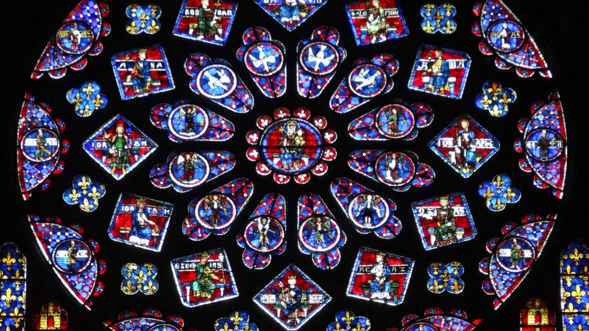 Chartres シャルトル 青いステンドグラスのカテドラル フランスであそぼう