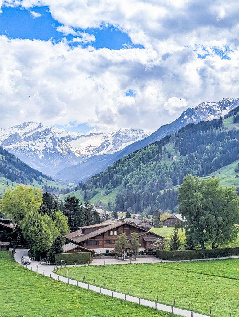 Chalets & Alpes